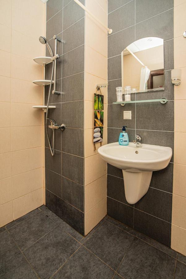 Vera By Rv Apartments Варна Экстерьер фото